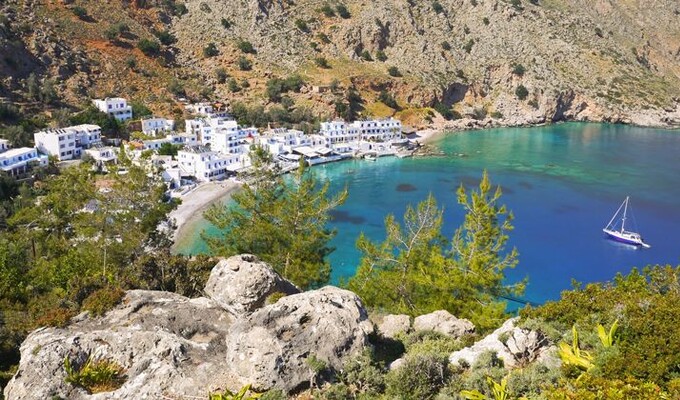 Le village balnéaire de Loutro, Crète, Grèce © Svetlana Zhukova, Shutterstock Le village balnéaire de Loutro, Crète, Grèce